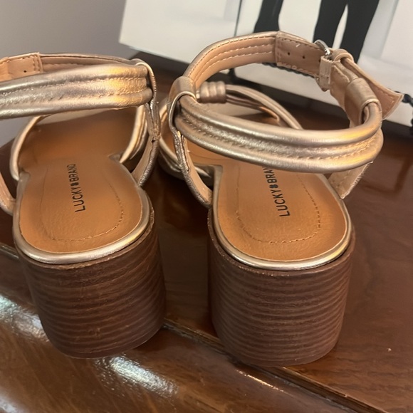 Lucky Brand Jolene Gold Sandals - Picture 10 of 15